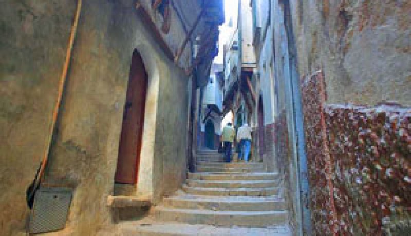 عائلات تعيش مصيرا مجهولا بعمارة بالقصبة صرف عليها مليار سنتيم ولم ترمم