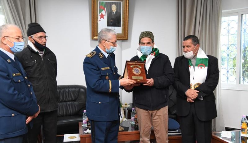اللواء عمراني يشرف على مراسم تسمية معهد البحث والتطوير للدفاع الجوي عن الإقليم