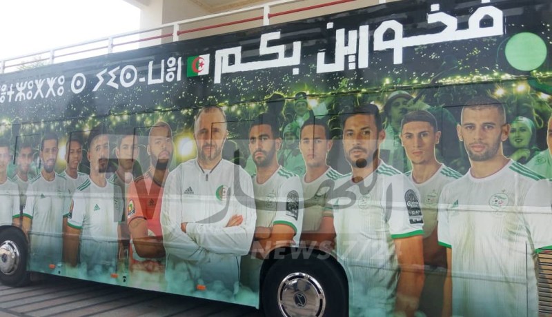 موكب المنتخب الوطني يجوب شوارع العاصمة للإحتفال بالتاج الإفريقي