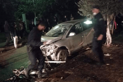 الشلف : إصابة 5 أشخاص في حادث انحراف سيارة و اصطدامها بشجرة بسيدي عكاشة