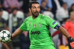 بوفون أفضل حارس أوروبي للموسم الماضي