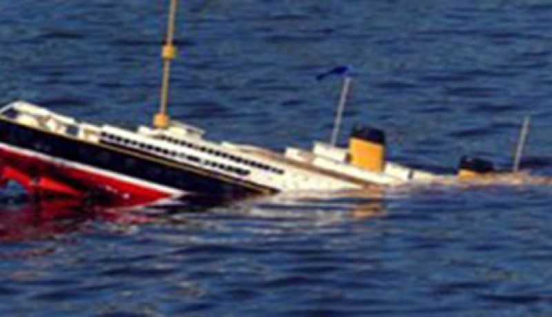 غرق سفينة شحن قبالة سواحل تركيا و فقدان10 من أفراد طاقهما