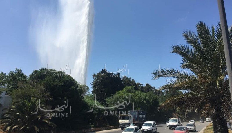 انفجار أنبوب مياه يغرق الطريق السريع بين بن عكنون وزرالدة !