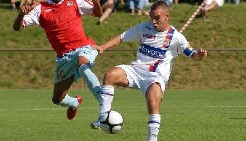”أنتظر اتصال الخضر بشغف ومستعد لتقمص حتى ألوان منتخب الآمال”