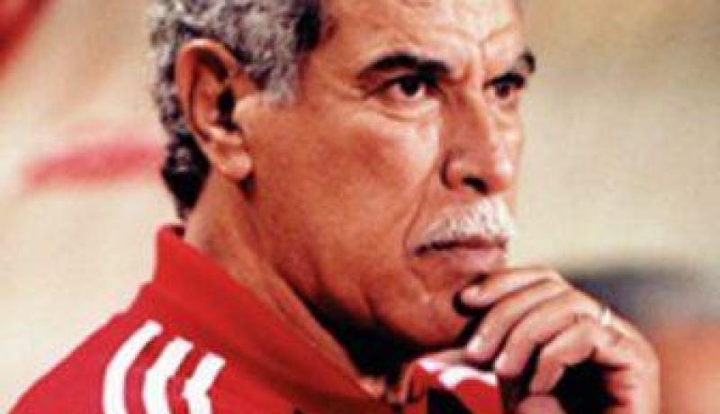 شحاته للاعبيه انسوا أنكم أبطال افريقيا
