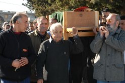 تشييع جنازة أم الشهيد الطفل عمر بمقبرة سيدي يحي