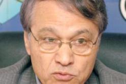 شكيب خليل يستنجد بالجامعيين وإطارات سوناطراك لإنجاح قمة جي.أن.آل 16