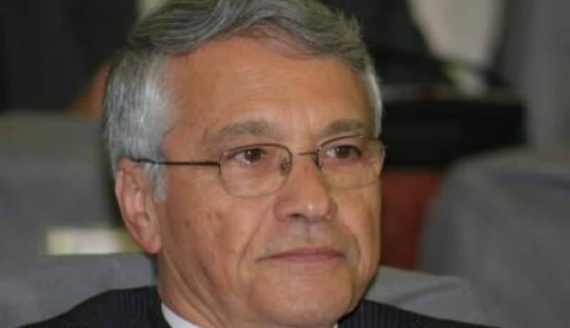 الحكومة ترفع أسعار البنزين والمازوت بمحطات الطريق السيار