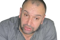 كشف عن تنشيط عدة حفلات بأمريكا، المايسترو “جمال بافدال” لـ “النهار”:رفضت دعوة الشرنوبي، لأني أحب بلادي وأرغب في إنقاذ الأغنية الجزائرية