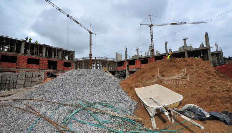 زوخ يطمئن: مازال 39 ألف وحدة سكنية في طور الإنجاز قابلة للتوزيع قريبا