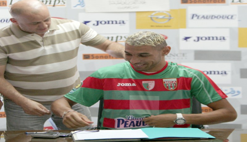 شاوشي‮ ‬ينضم رسميا إلى العميد لموسم واحد مقابل مليار و‮800 ‬مليون سنتيم