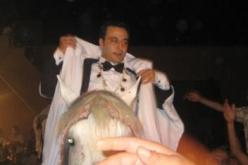 الشاب أنور يدخل ''القفص الذهبي'' على وقع ''وان تو ثري فيفا لالجيري'' ليلة مقابلة ''الخضر'' – USA