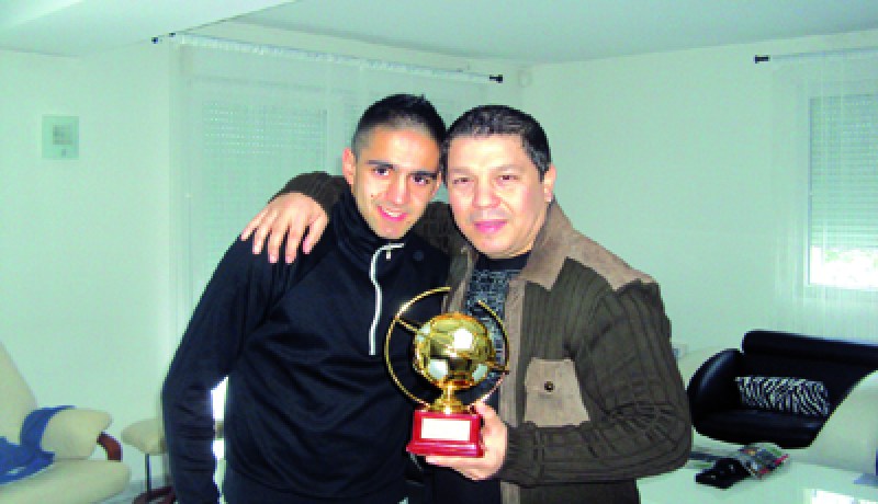 الشاب خلاص:''هدية رياض بودبوز أثلجت صدري وانتظـــــروني بقنبلـــــة في ألبـــــوم ''راينبـــــي فيفـــــر 4''