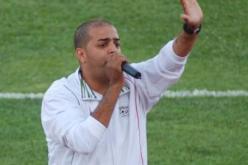 الشاب توفيق وحسيبة عمروش يفتتحان مقابلة رفقاء زيدان مع نجوم منتخب 90 بالقاعة البيضاوية