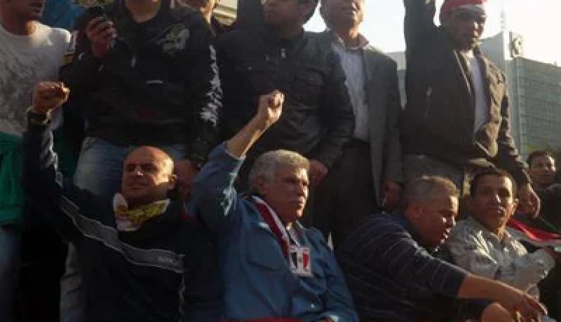 شحاتة‮ ‬يتظاهر مع‮ “‬بلطجية‮” ‬مبارك‮!‬