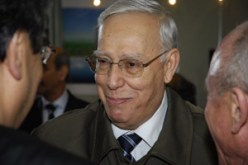 شهيد على زجاجات الخمر