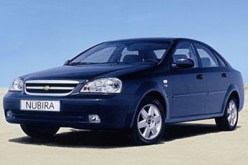 سيارات ''شوفرولي'' مهرّبة من ليبيا وتونس تباع في سوق تيجلابين بوثائق مزوّرة