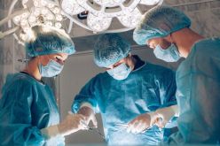 إجراء أول عملية لزرع وجه مزدوج بفرنسا