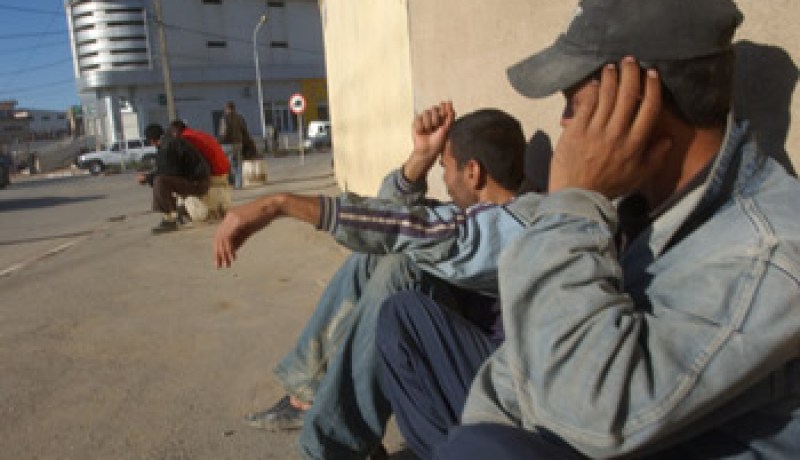 عين الدفلى: شباب تعبث بأحلامه الهجرة..و يفترسه الانحراف