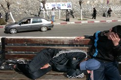 بطالون في وقفة احتجاجية بعين أمڤال في تمنراست