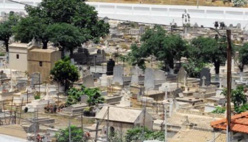 الأقدام السوداء يحوّلون رفات أقاربهم من وهران إلى المقابر الفرنسية