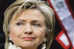 هيلاري كلينتون تبدأ جولة تقودها الى فرنسا وتونس ومصر