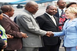 هيلاري كلينتون تقوم بجولة في إفريقيا