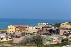 السكن في موريتي ونادي الصنوبر بالدراهم.. أو الطرد