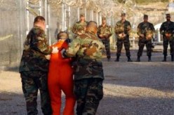 أوباما يغلق معتقل “غوانتانامو”