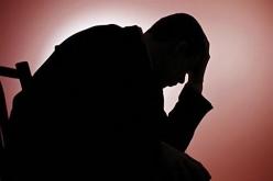 محــــــاسب مركزي‮ ‬يقطع شــــــرايين رقبتـــــه ويـــده داخل مكتبه في‮ ‬جامعــــــــة تلمسان