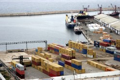 عهد تهريب الأموال عبر استئجار الحاويات.. انتهى