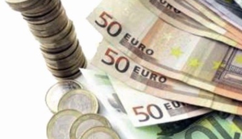 مواطن يعثر على أوراق نقدية من عملة الأورو في حذاء البالة بتيارت