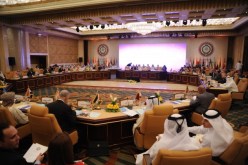البيان الختامي للقمة العربية يدعو لقرار أممي ملزم بوقف القتال في سوريا