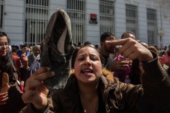 محتجون يطالبون برحيل وزيرة تونسية على خلفية “اغتصاب طفلة”