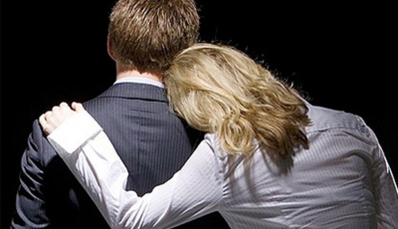 يرفضان زواجي.. رغم أني أفنيت سنوات شبابي في خدمتهم