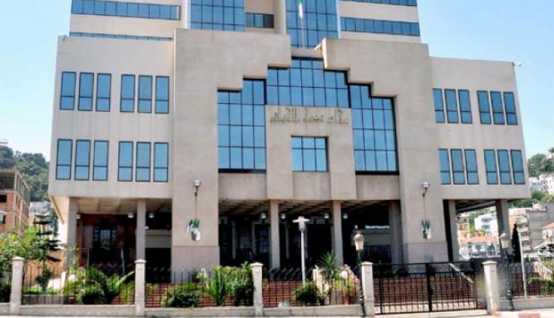 عامان حبسا نافذا لابنة وزير الحركى السابق بتهمة النصب على رابح سعدان