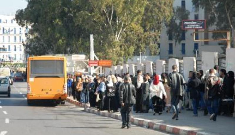 الآلاف من الطلبة محرومون من المنحة الجامعية بسبب أوليائهم
