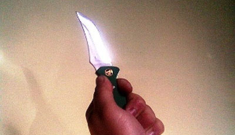 كهل يعتدي جنسيا على صديقه بعد تهديده بسلاح أبيض في خميس مليانة