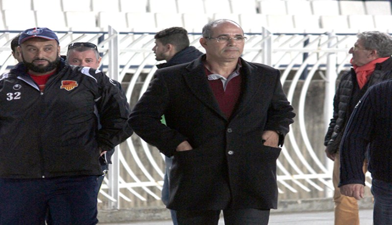 بادو زاكي: الفريق يلعب بطريقة فوضوية وسأرتّب الأمور لمواجهة المولودية