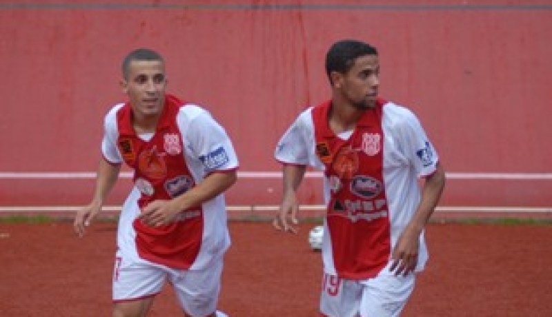 بن طيب يطعن الشباب في الوقت القاتل