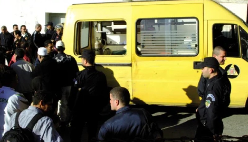 شاب يضـرم النار في جسده في طريق عمومي بحمام السخنة في سطيف