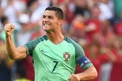 بالفيديو- رونالدو يوقّع ثلاثية للبرتغال ويكسّر أرقاما قياسية