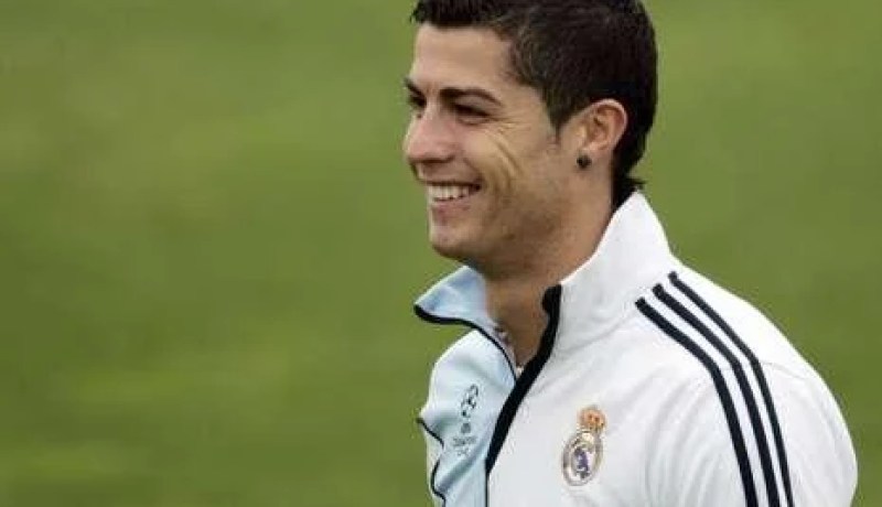 رونالدو    لا أسعى وراء الأرقام القياسية وإنما الألقاب