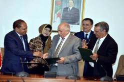 التوقيع على ثلاثة اتفاقيات استثمار جزائرية اندونيسية في صناعة الفوسفات