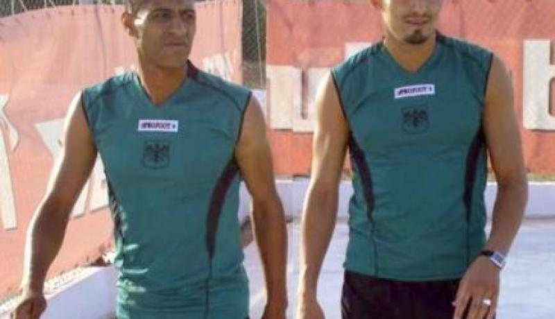 السنافر في مباراة التأكيد أمام عين تشمونت