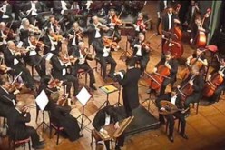 جمهور غفير يحضر حفل الموسيقى الكلاسيكية بكنيسة السيدة الإفريقية