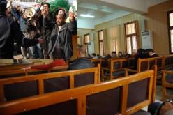 اكتشاف علاقته بآخر كان سبب ضرب رأسه بحوض المرحاض