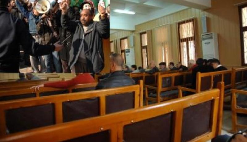 اكتشاف علاقته بآخر كان سبب ضرب رأسه بحوض المرحاض