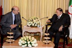 بوتفليقة يستقبل رئيس بلدية بوردو آلان جوبي