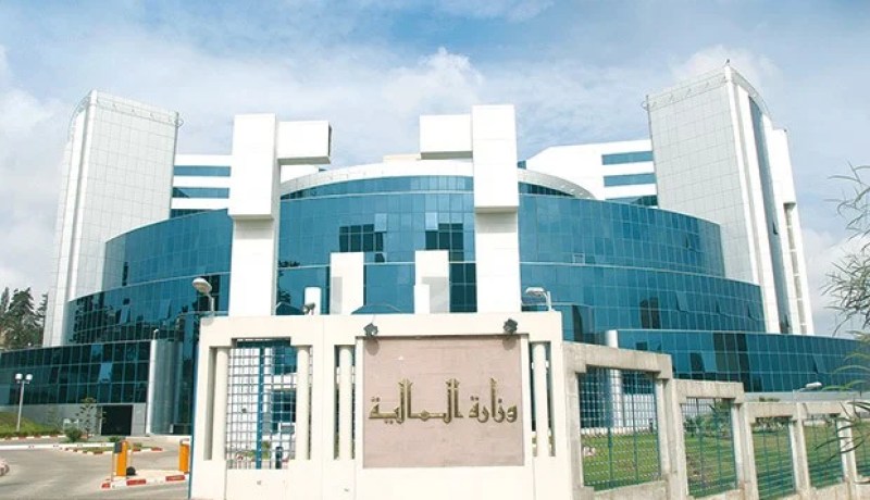 إقتراح تعيين متصرفين إداريين لتسيير شركات رجال الأعمال المسجونين